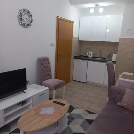 Lavander Apartment *